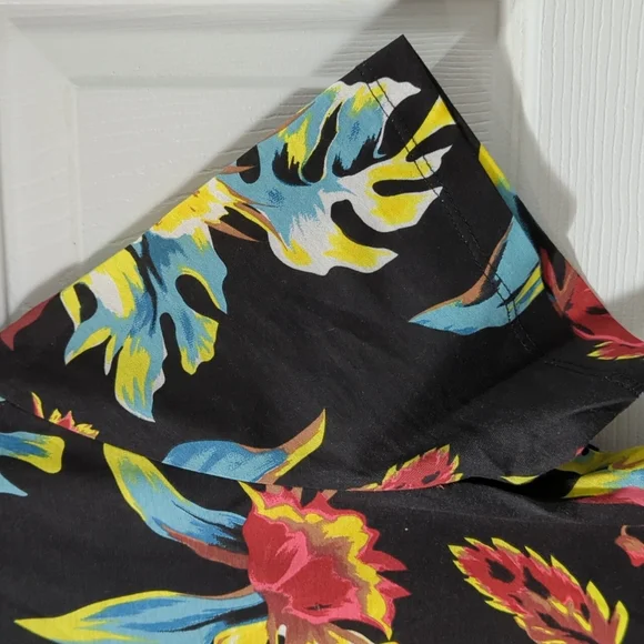 Designer tee - Picture 2 of 2